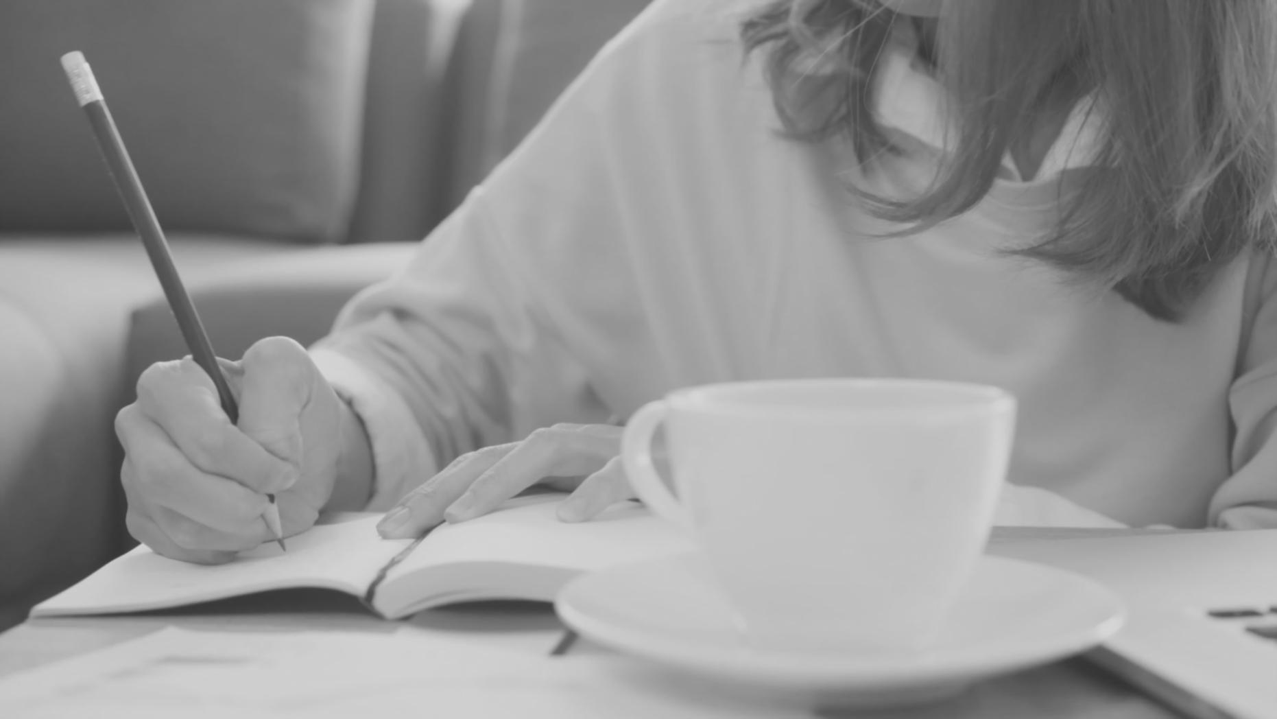 Робота над деталями образу для модного показу